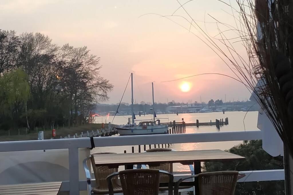 Traveloge Mit Schwimmbad Und Sauna Lübeck Exteriör bild