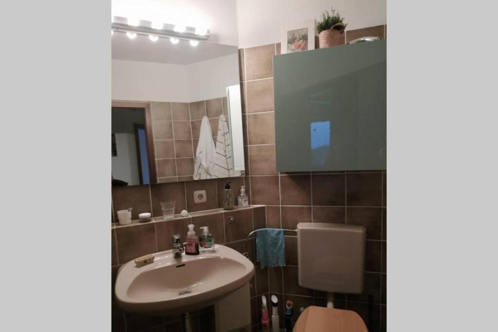 Traveloge Mit Schwimmbad Und Sauna Lübeck Exteriör bild
