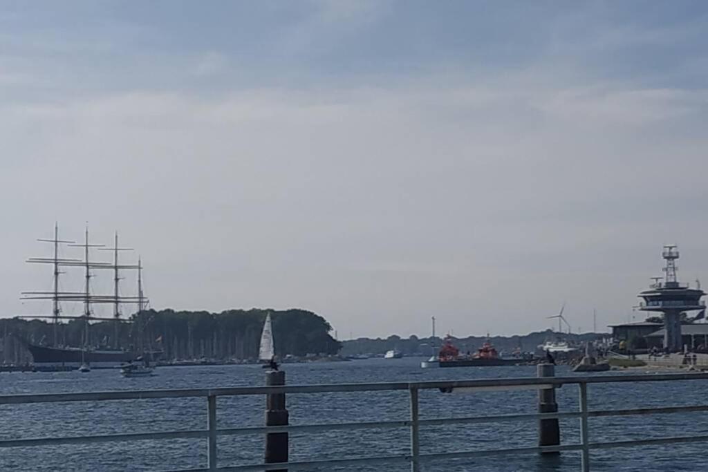 Traveloge Mit Schwimmbad Und Sauna Lübeck Exteriör bild